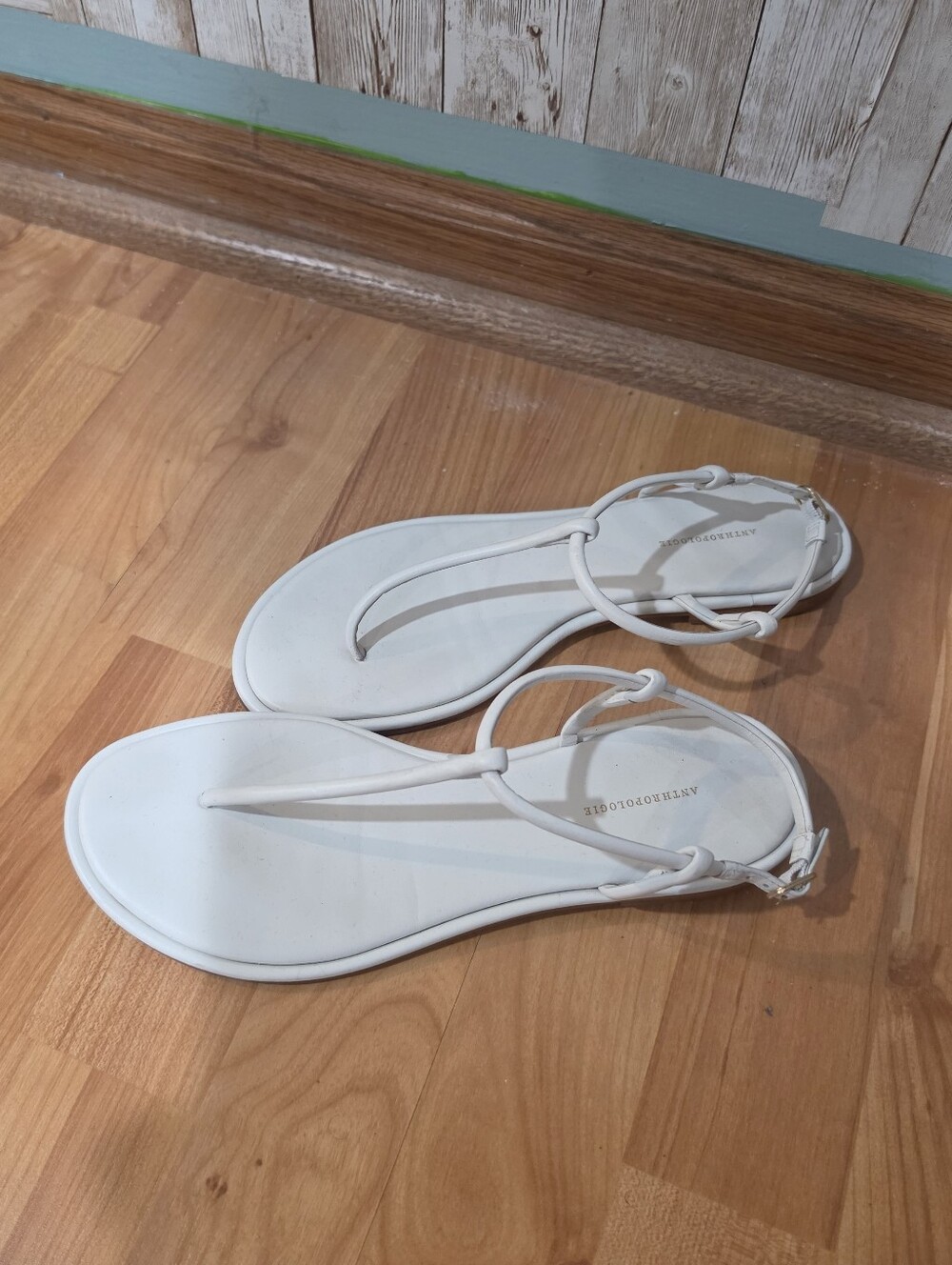 By Anthropologie Minimalist T-Strap Leather Sandals 9 Coastal